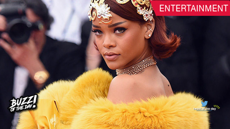 Rihanna a fake fur coat