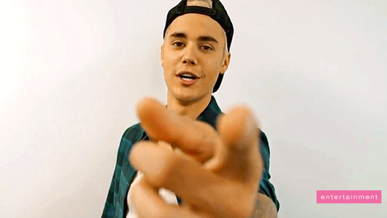 Justin Bieber punches fan who tried to touch him
