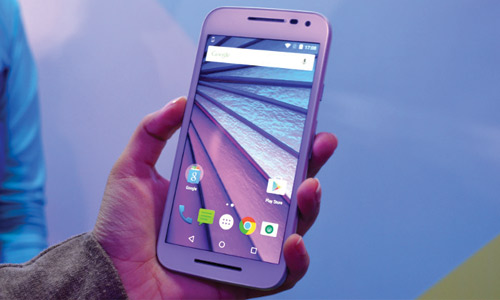 A budget smartphone with Moto G4
