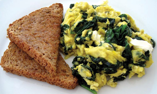Scrambled Egg with Spinach and Cheese