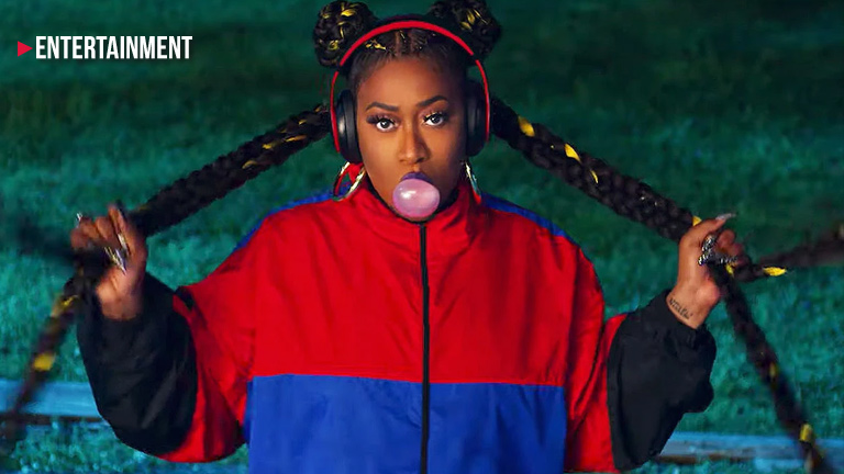 Missy Elliot gets Video Vanguard Award and reunites with Alyson Stoner for MTV VMA Performance