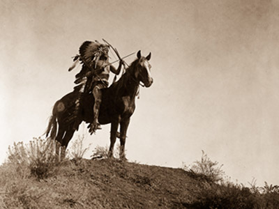 An-Apsaroke-man-on-horseback