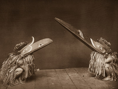 Nakoaktok-dancers-wear-Hamatsa-masks-in-a-ritual